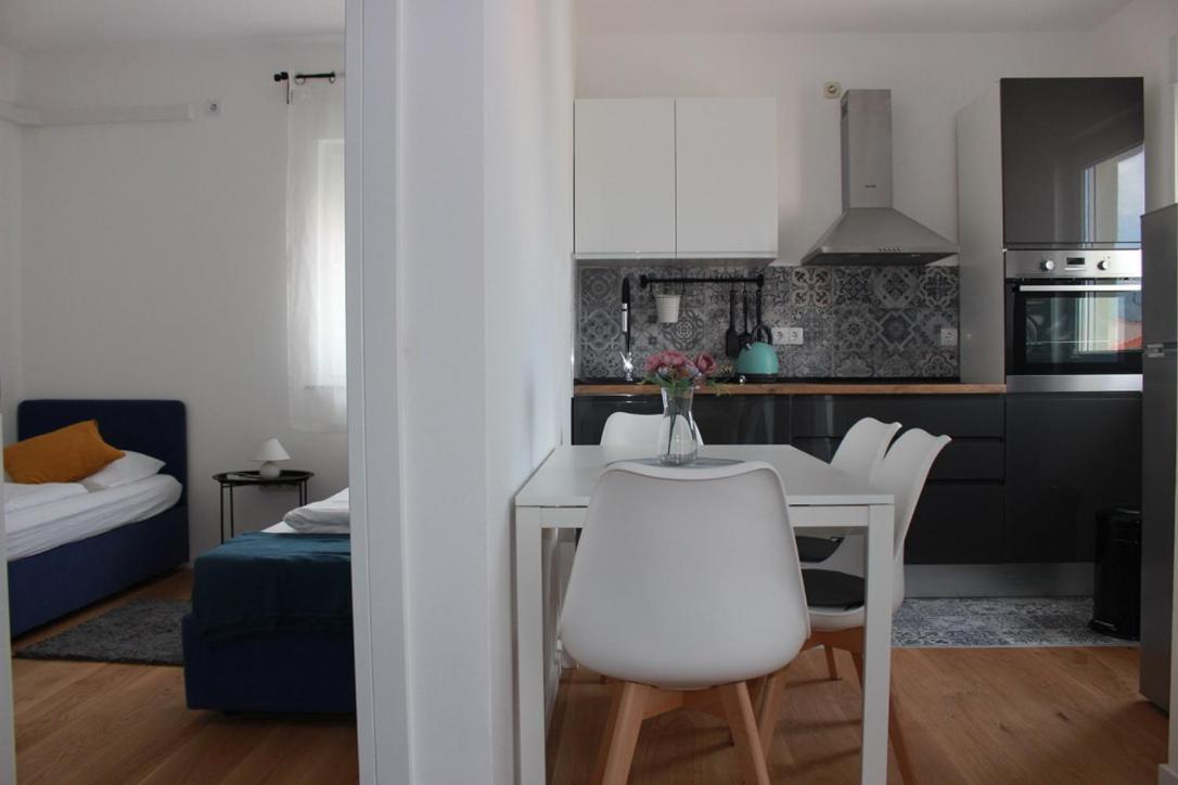 Apartments Luce Trogir Eksteriør bilde