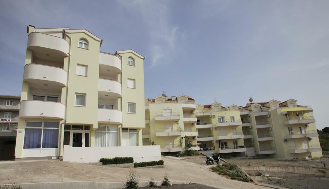 Apartments Luce Trogir Eksteriør bilde